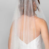 Odessa Fingertip Veil with Heavy Pearl Top