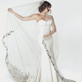 Enchanting Cathedral Black Lace Veil