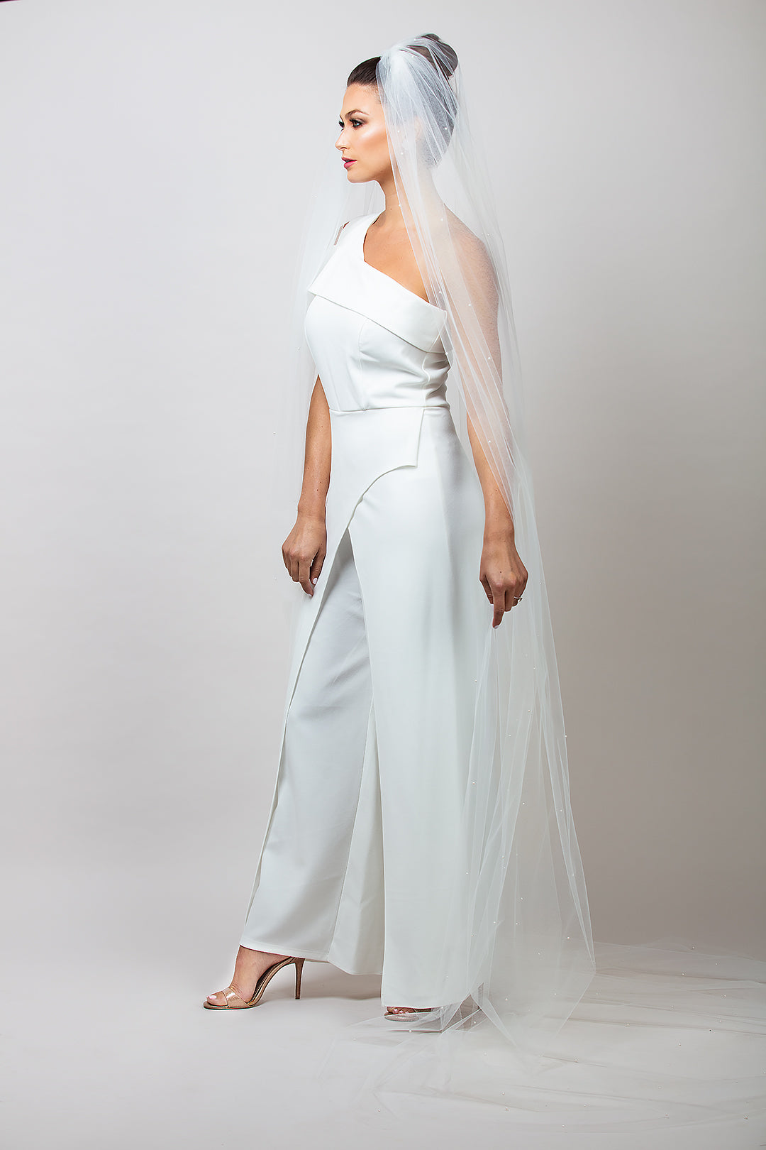 2000 Veil | Ariel Taub Luxury Bridal Accessories 2000 Veil | Ariel Taub Luxury Bridal Accessories